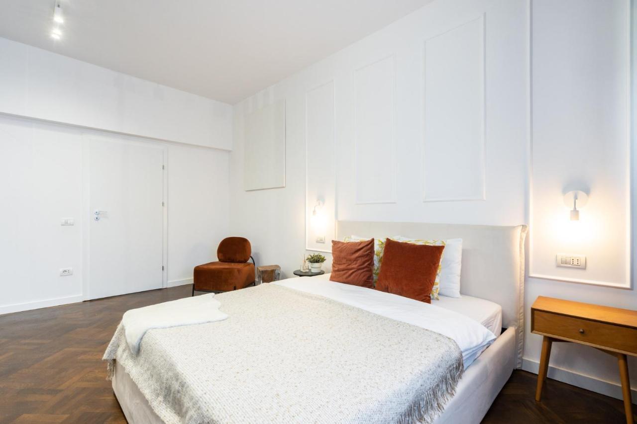 Elegant Two Bedrooms Apartment Bucharest Exterior photo