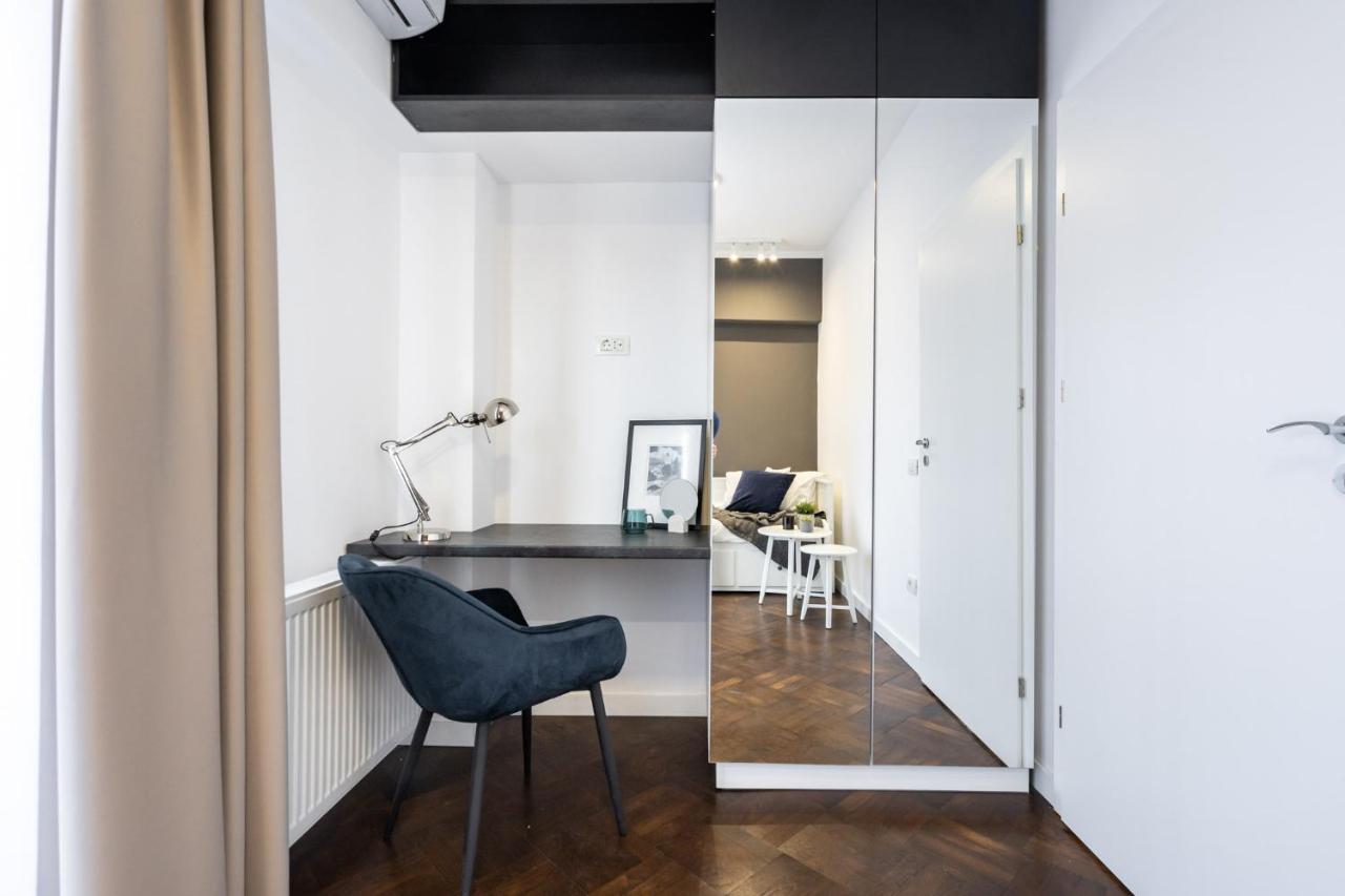 Elegant Two Bedrooms Apartment Bucharest Exterior photo