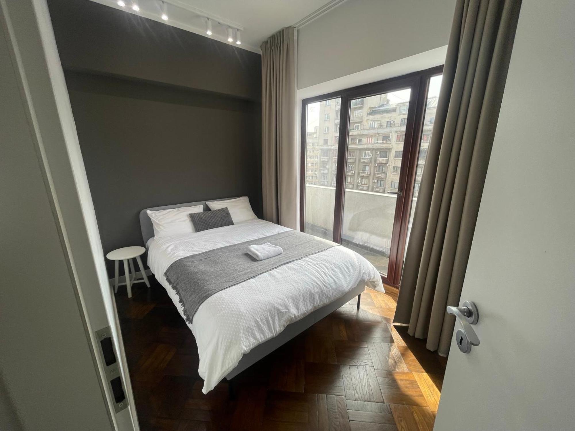 Elegant Two Bedrooms Apartment Bucharest Exterior photo